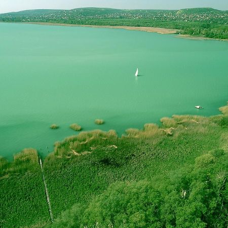 Fuzliget Surf Garden Appartement Balatonfůzfő Buitenkant foto